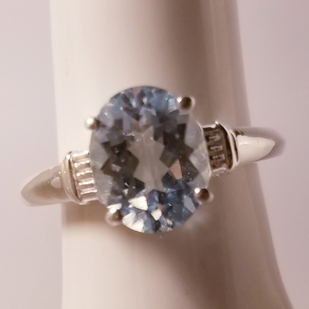 {925} 3.1ct natural blue topaz ring